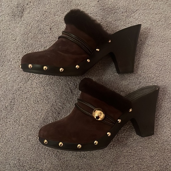 Lightly Worn Coach Clogs Size 8.5 - Picture 2 of 5